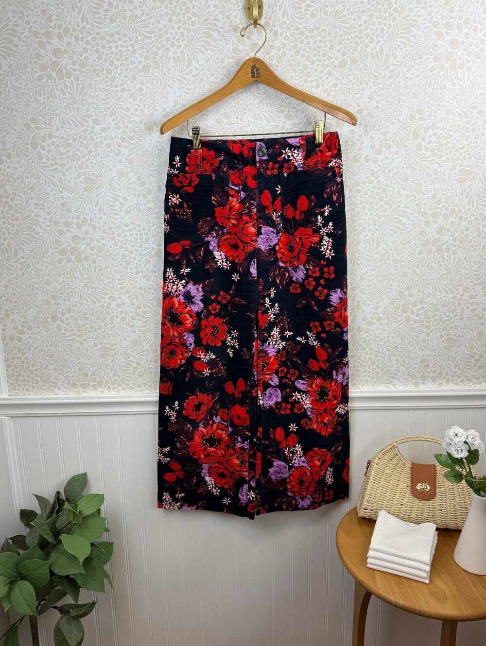 Maeve by Anthropologie Colette Crop Wide-Leg Floral Red Velvet Pants - Size - 29 - Picture 5 of 11